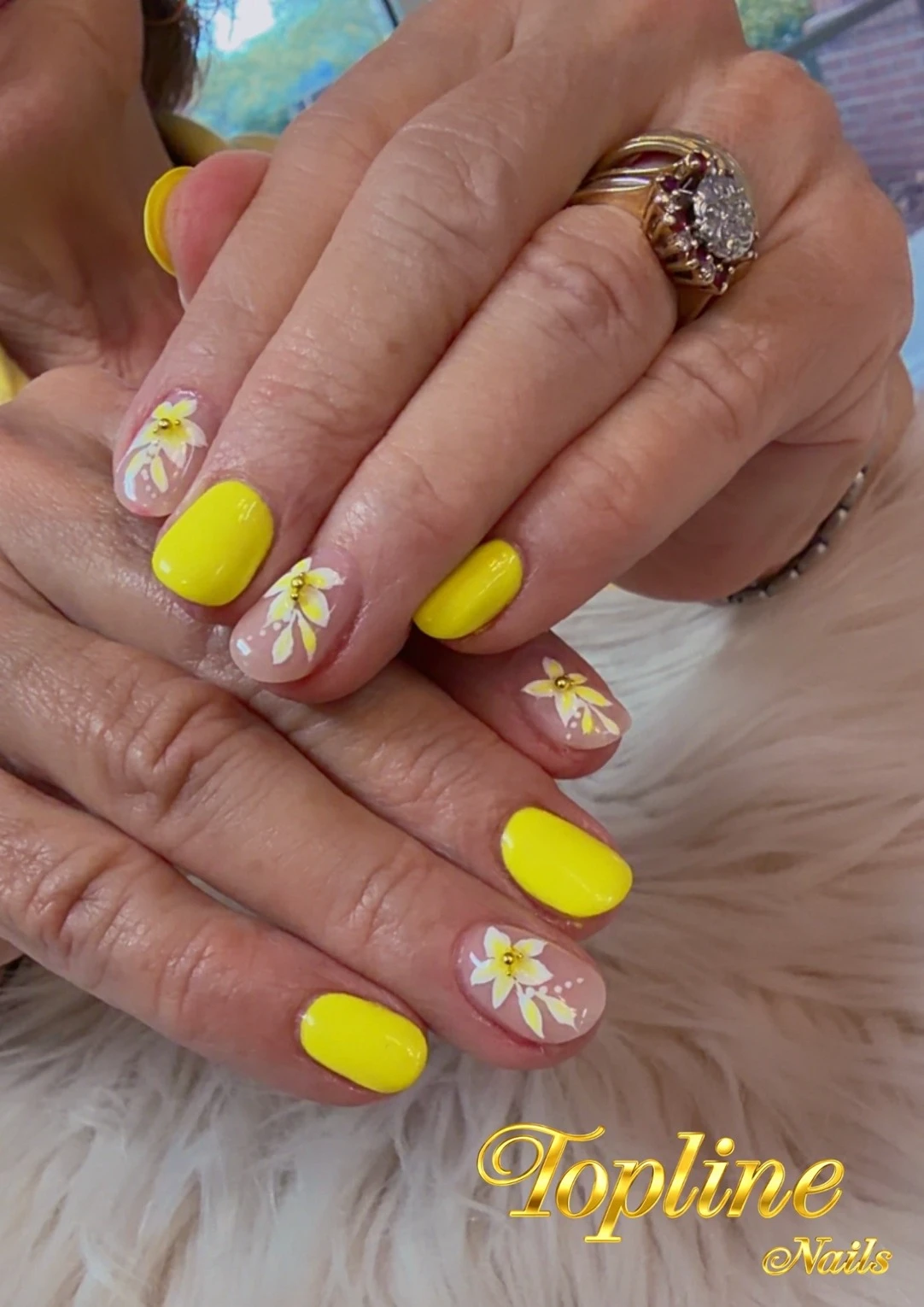 Topline Nails